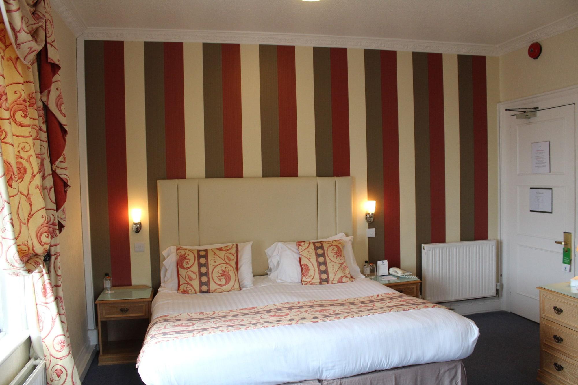 Best Western New Holmwood Hotel Каус Екстер'єр фото