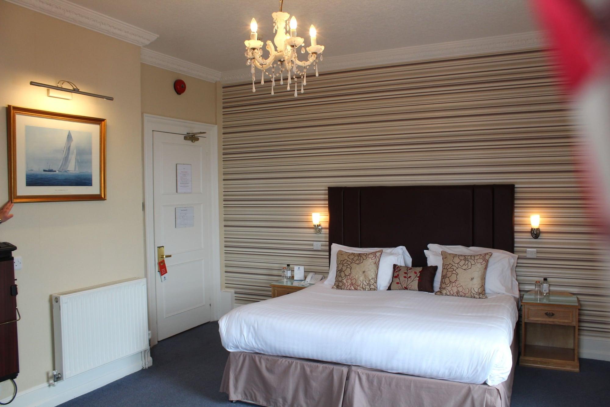 Best Western New Holmwood Hotel Каус Екстер'єр фото
