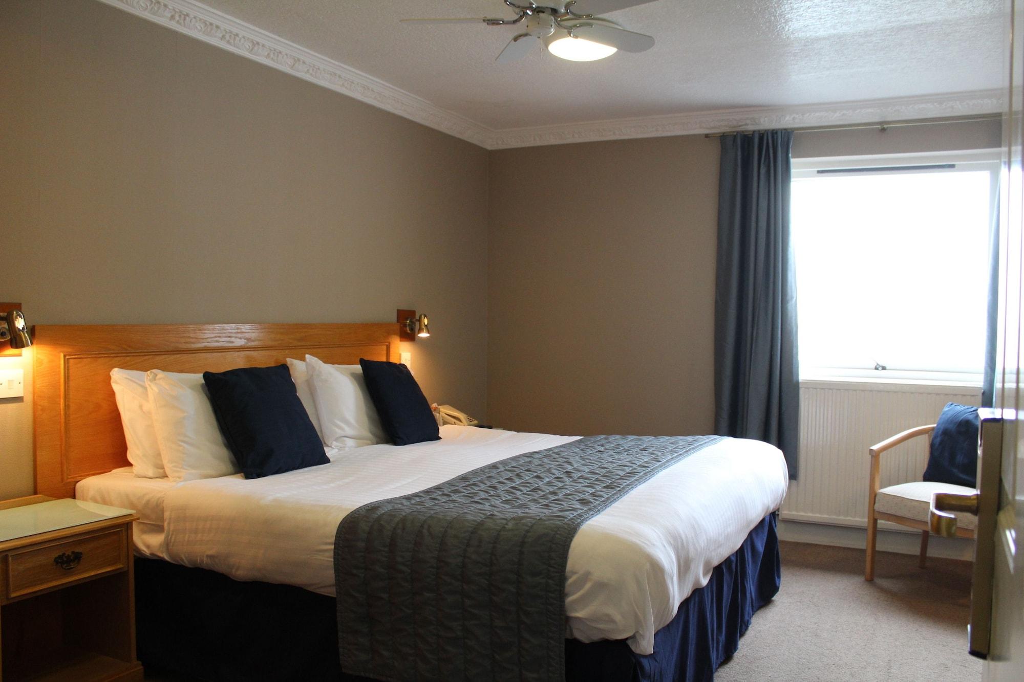 Best Western New Holmwood Hotel Каус Екстер'єр фото